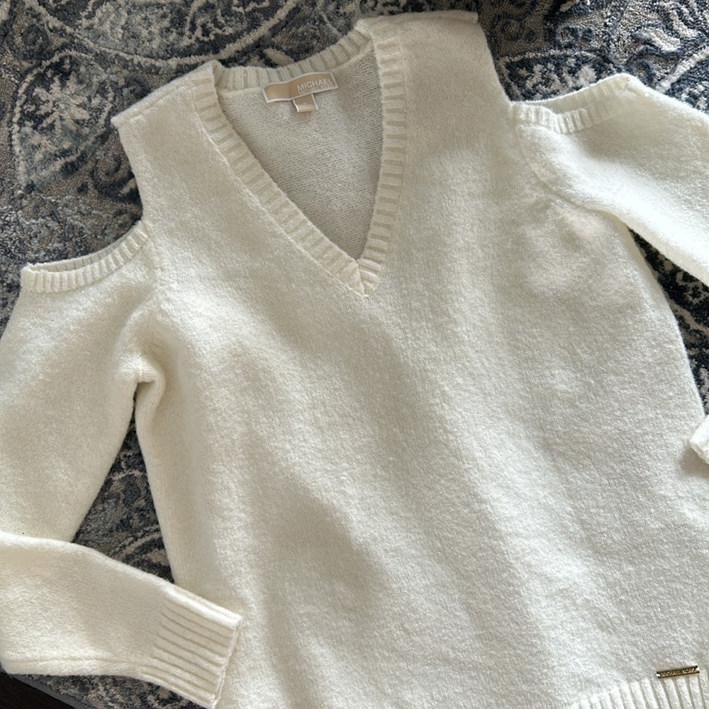 Michael Kors Cream Cold Shoulder V Neck Sweater Small - Picture 3 of 6
